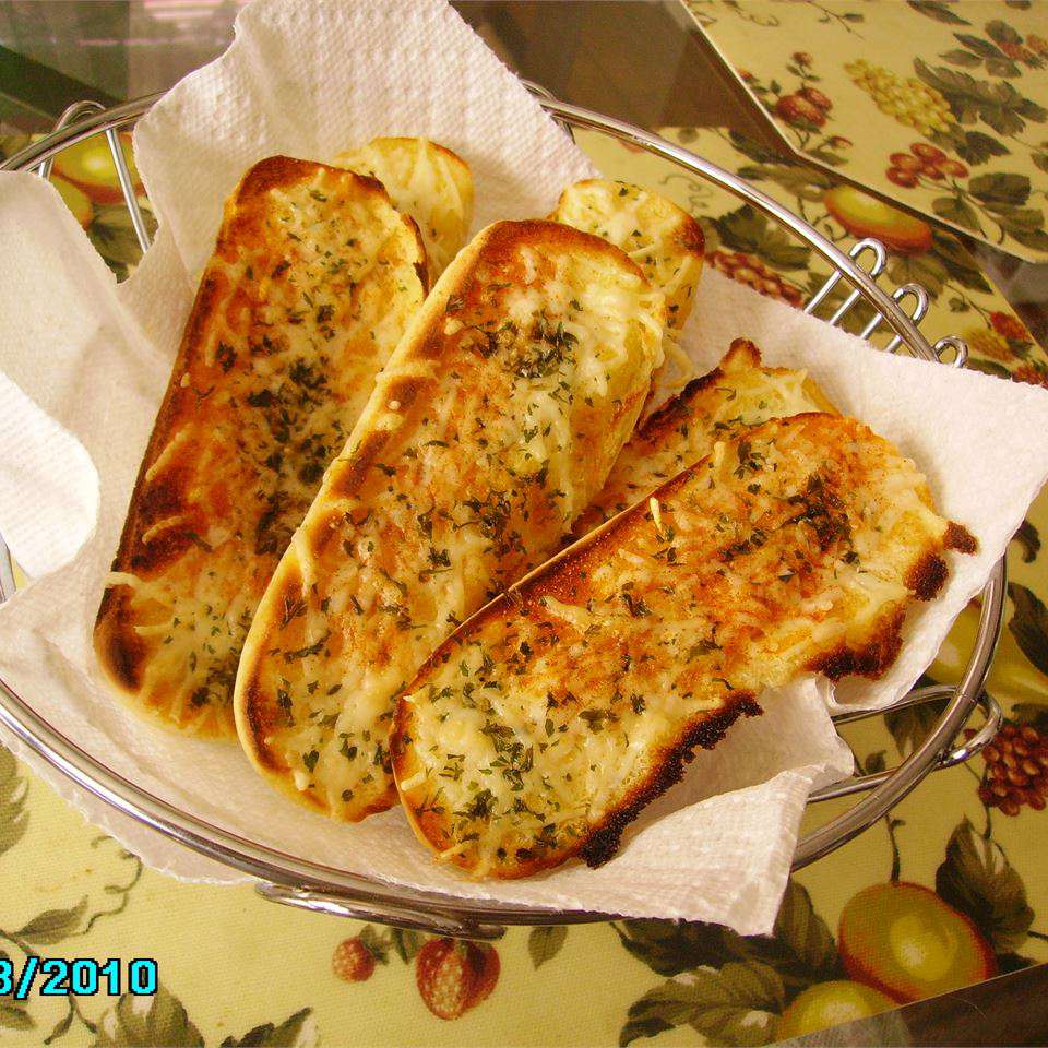 Quick Garlic Breadsticks Recipe