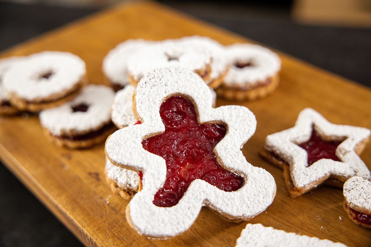 Cranberry-Ginger Linzer Torte Cookies Recipe