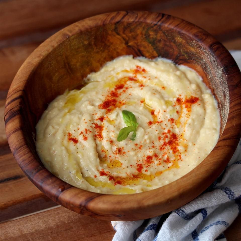 Easy Creamy Hummus Recipe