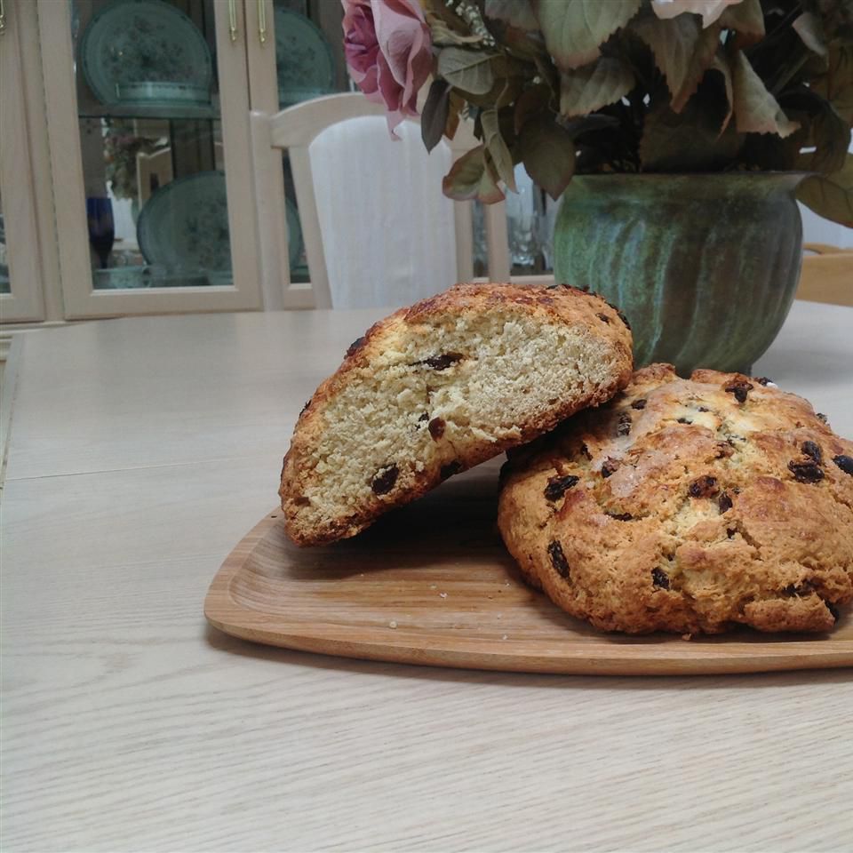 Irish Soda Bread with Raisins Recipe