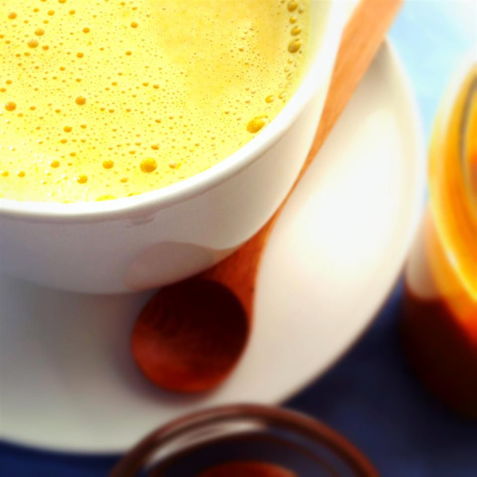 Haldi Ka Doodh (Hot Turmeric Milk) Recipe