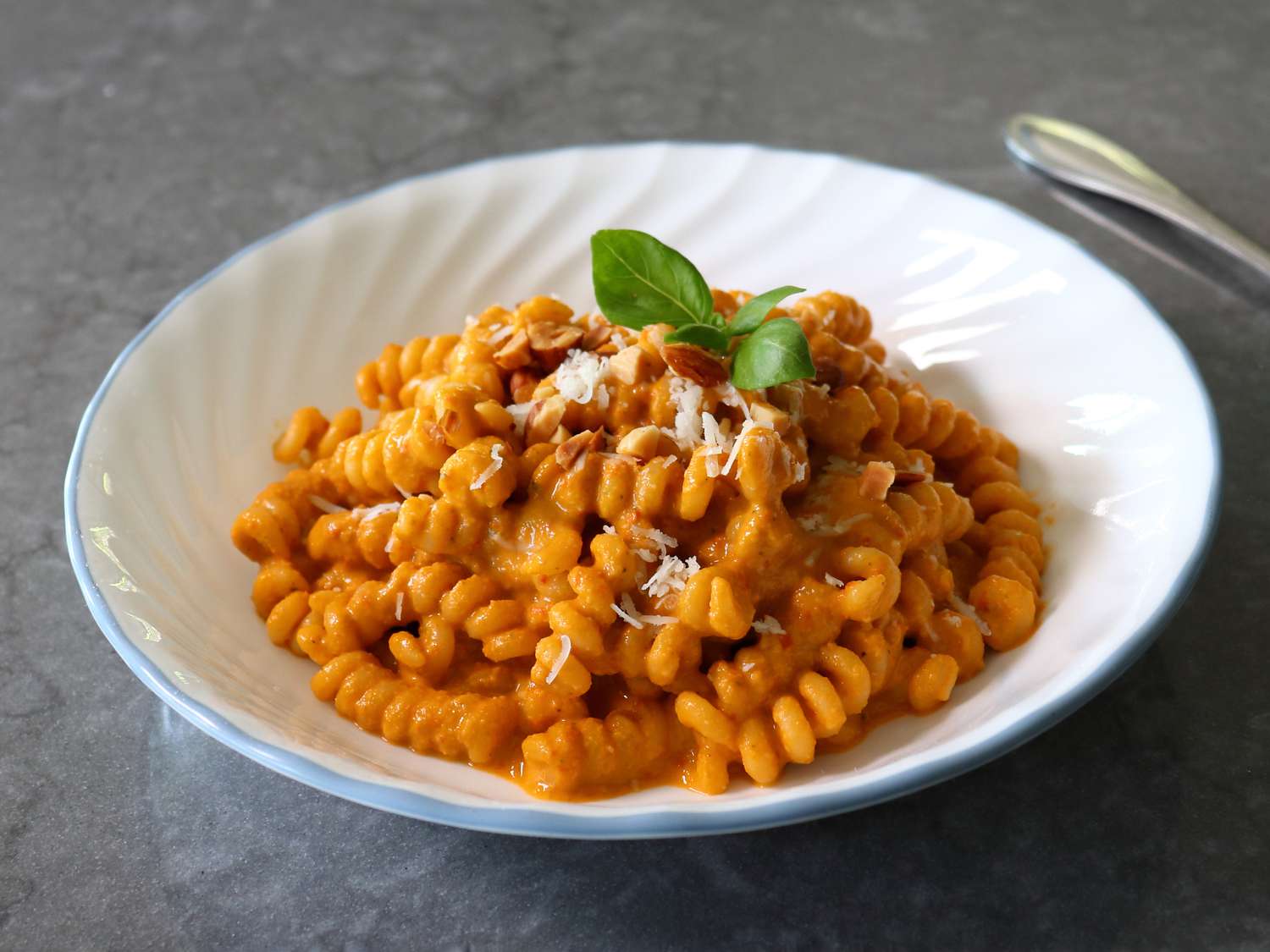 Pasta alla Trapanese (Sicilian Tomato Pesto) Recipe