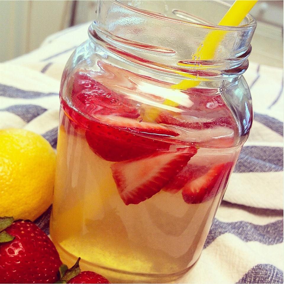 Best Strawberry Lemonade Ever Recipe