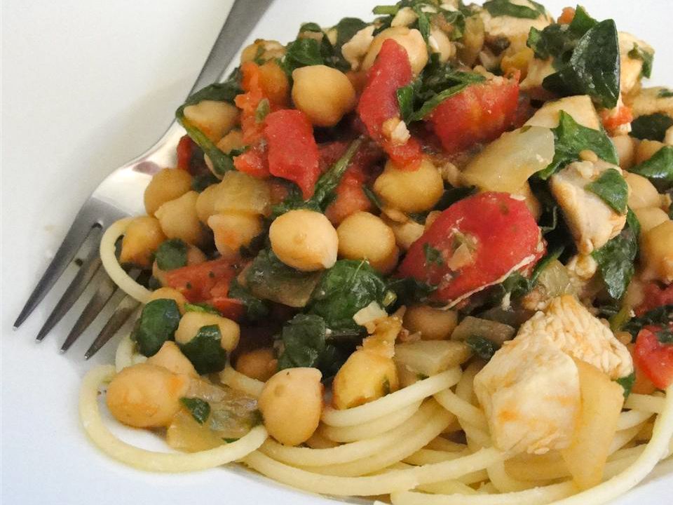 Pasta with Spinach and Chickpeas Recipe