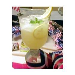 Pineapple Lemonade Spritzers Recipe