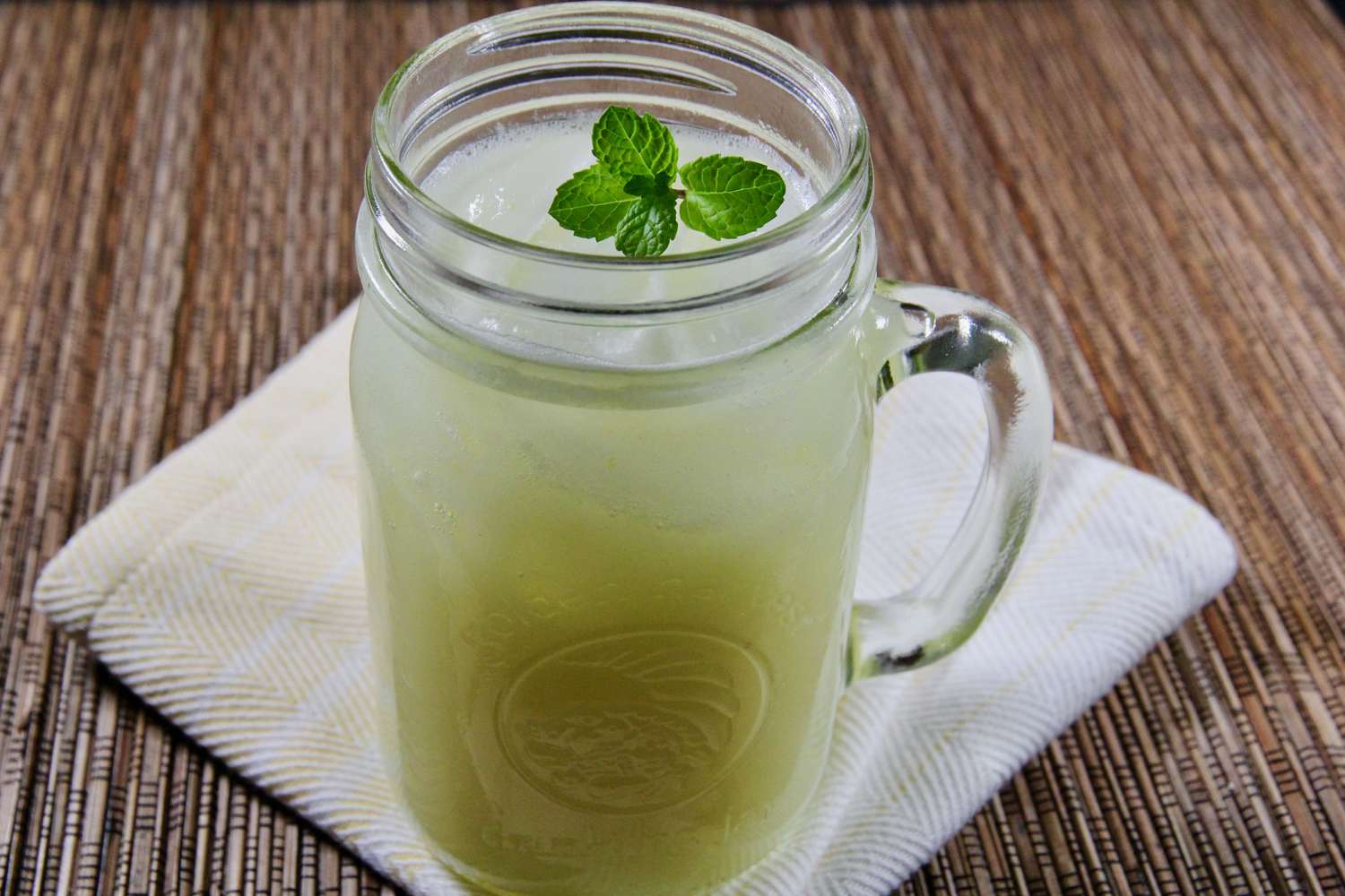 Southern-Style Vanilla Lemonade Recipe