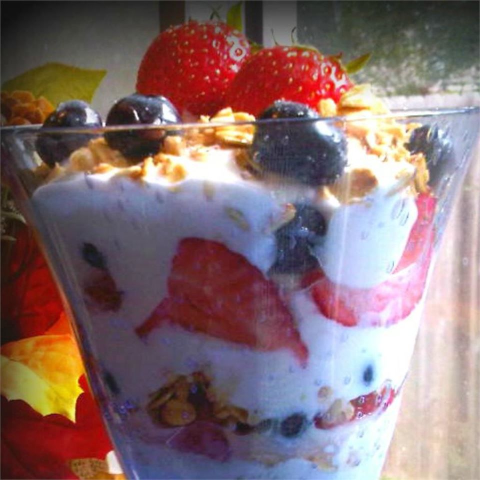 Greek Yogurt Breakfast Parfait Recipe