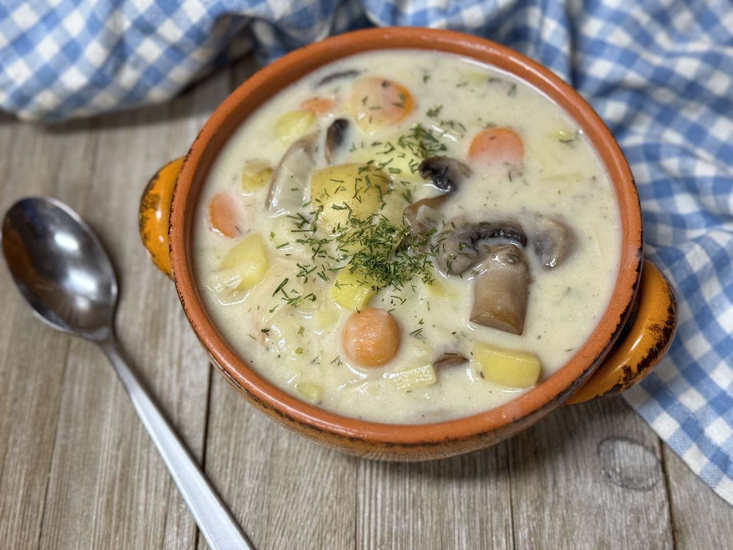 Russian Mushroom and Potato Soup Recipe