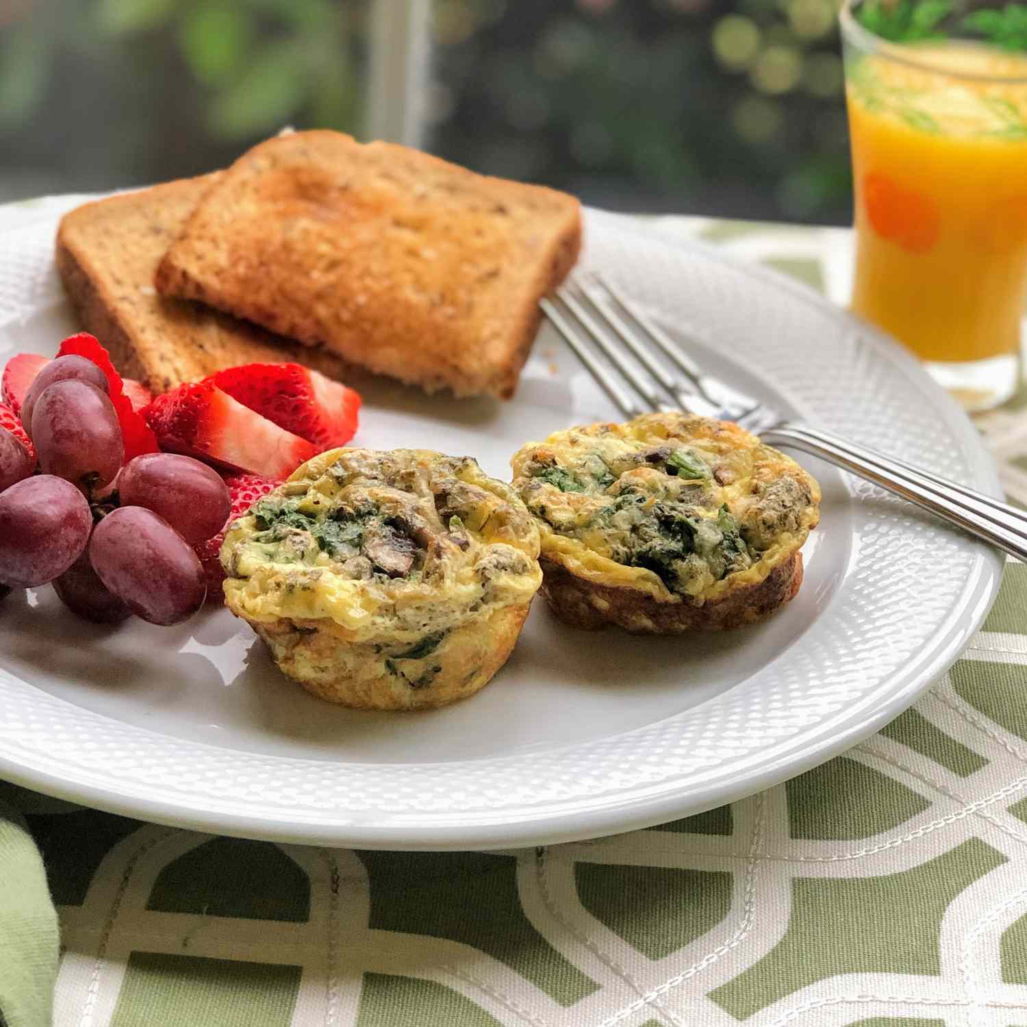 Veggie Egg Muffins with Spinach and Mushrooms Recipe