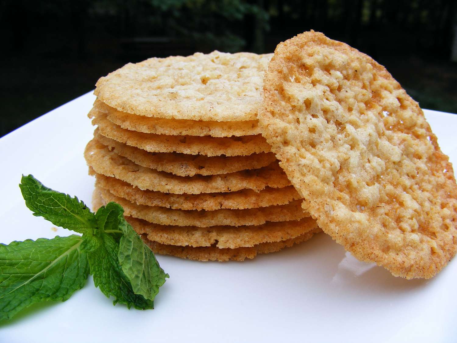 Lacy Oatmeal Cookies Recipe