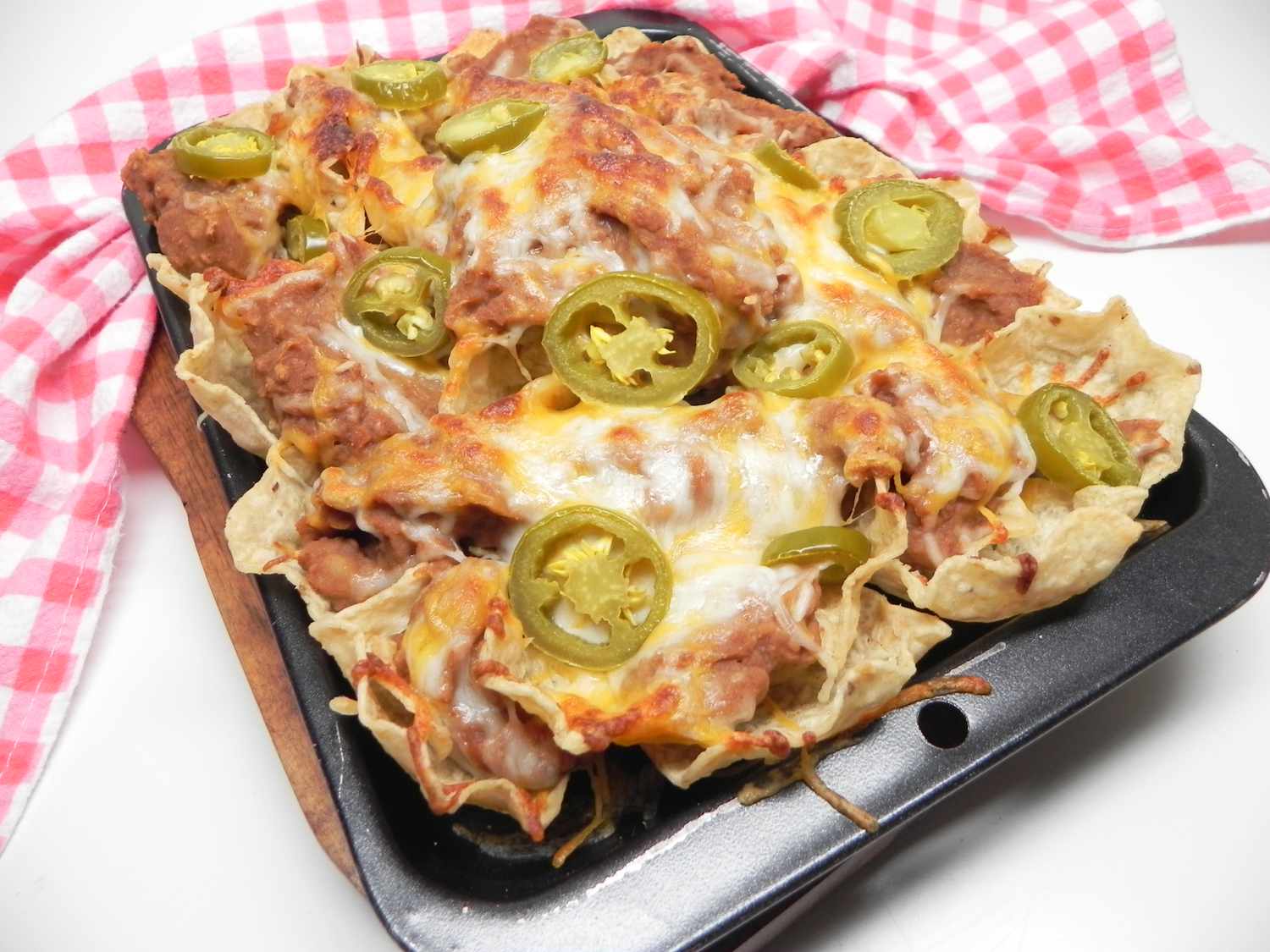 Easy Nachos with Refried Beans Recipe