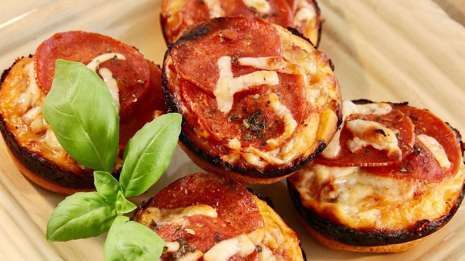 Easy Pepperoni Pizza Muffins Recipe