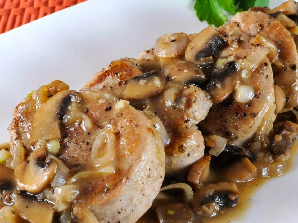 Garlic Pork Tenderloin with Mushroom Gravy Recipe