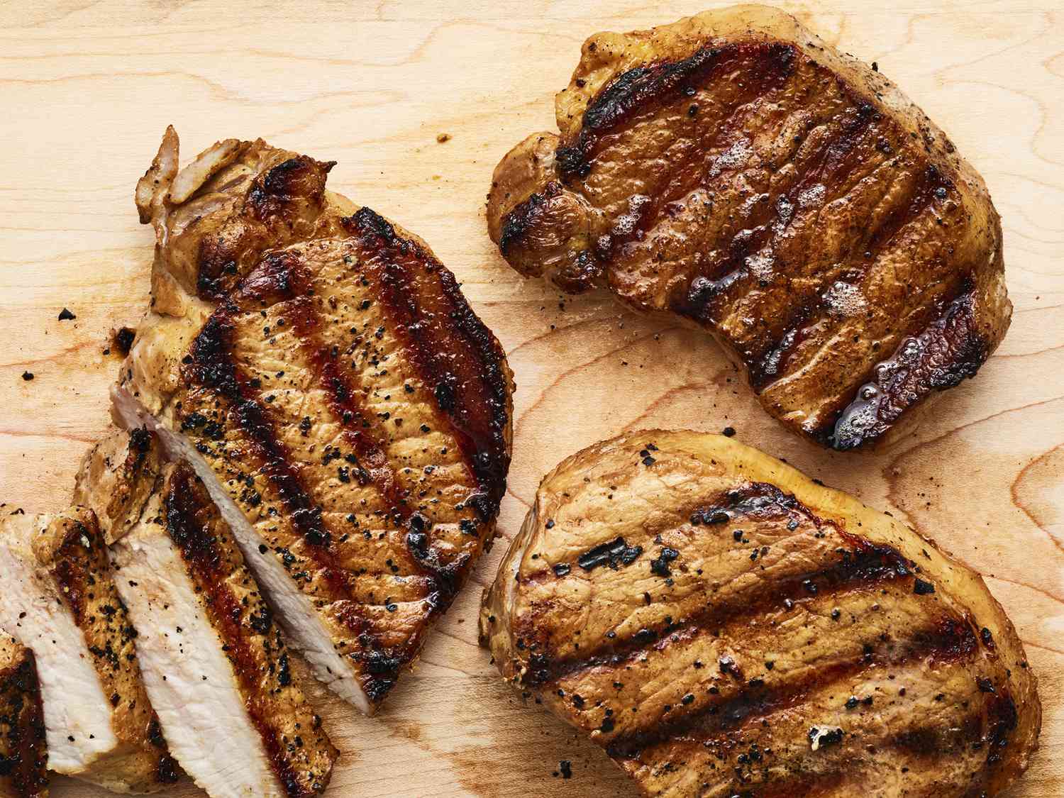 Best Grilled Pork Chops Recipe