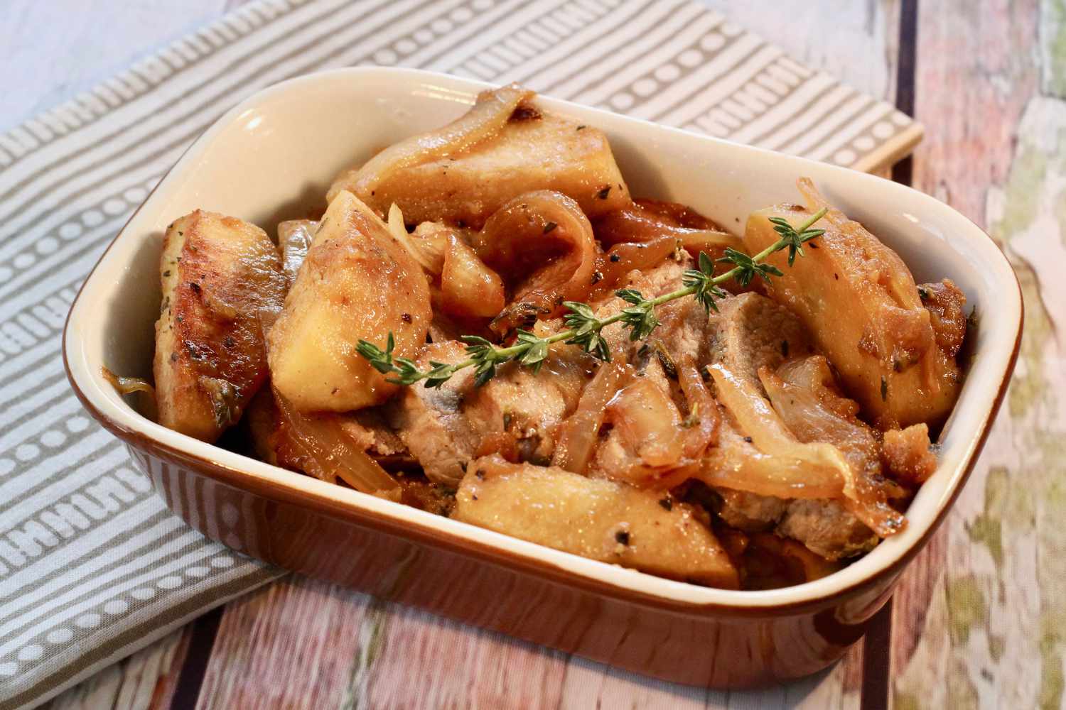 Pork Tenderloin with Apples and Onions Recipe