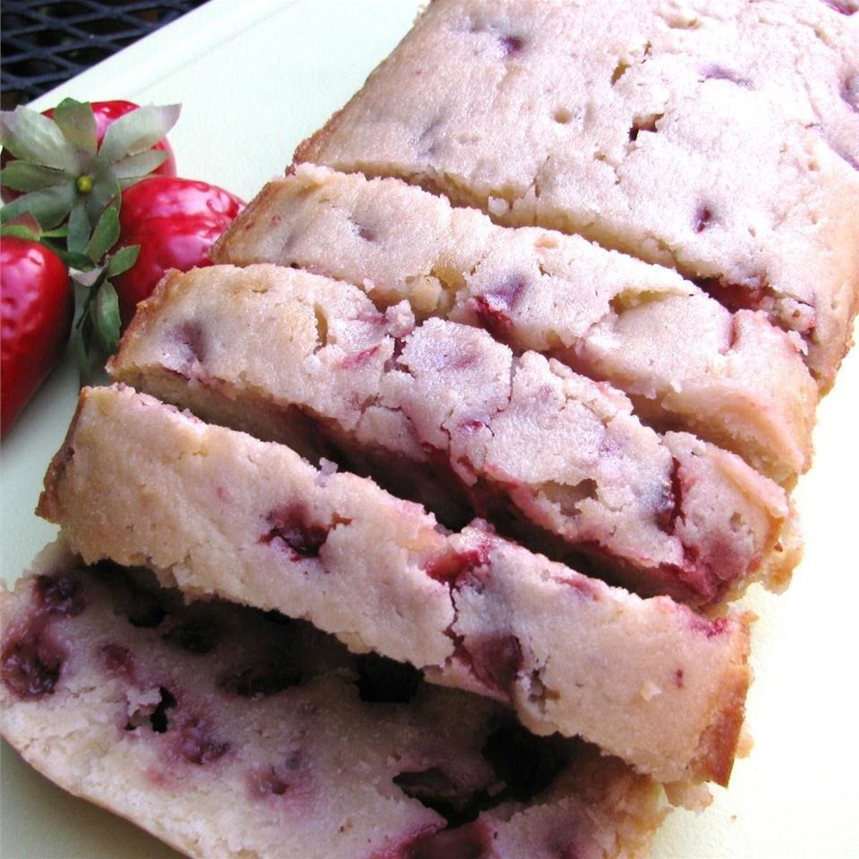 Amazing Strawberry Pound Cake Recipe